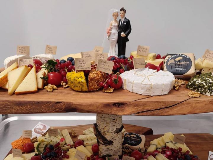 Nous préparons des plateaux de fromages exquis pour tous vos événements.