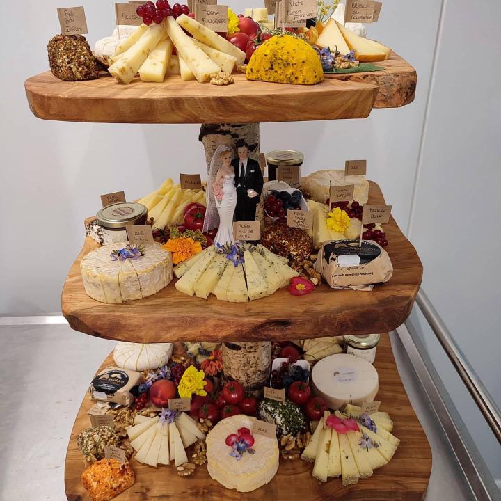 Préparation de plateau de fromages pour événements à Haguenau
